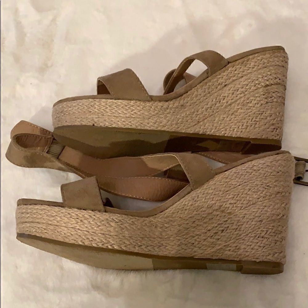 Beast Fashion suede platforms  - Picture 7 of 7